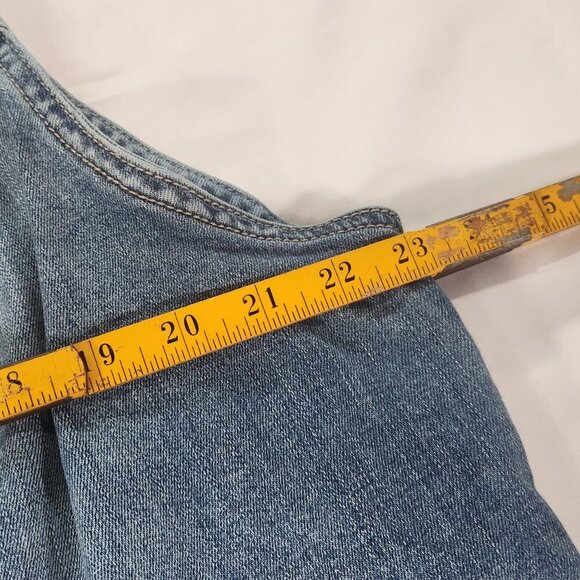 Torrid Women’s Denim Jean Vest Size 3 Cropped Light Wash Collared
Lot H - Picture 5 of 6